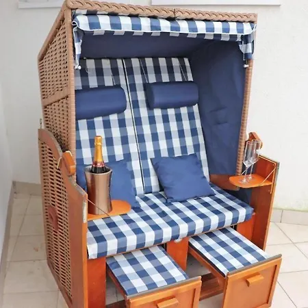 Ferienwohnung Steuerboard Mit Eingez Terrasse Direkt Am Hundestrand